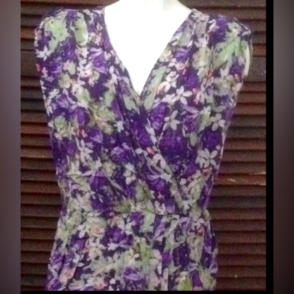 Nine West Purple Green Floral Wrap Blouse Sleeveless Fresh Feminine Top